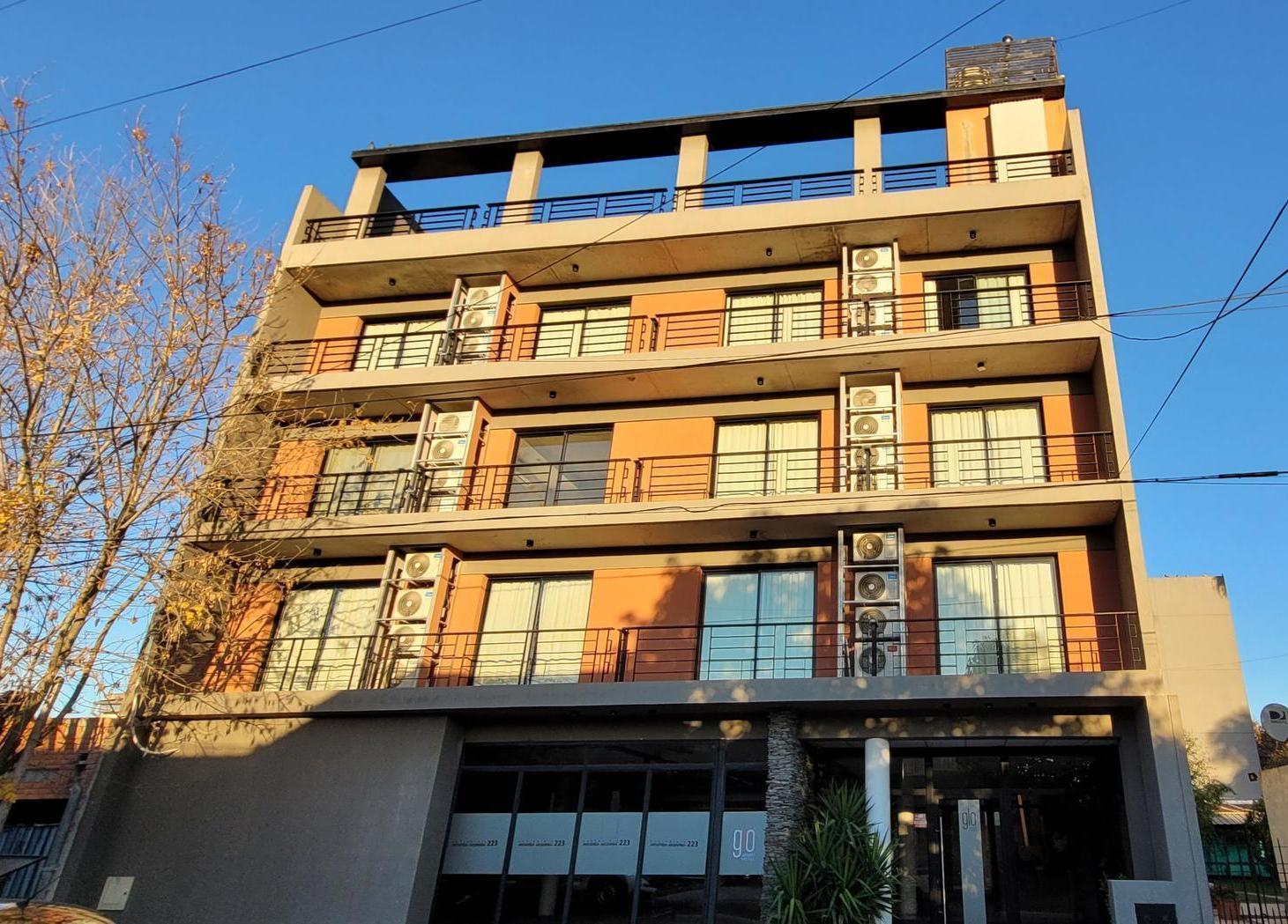 Foto de Dpto 2 ambientes al frente con cochera - Cañuelas Residencial, imagen 1