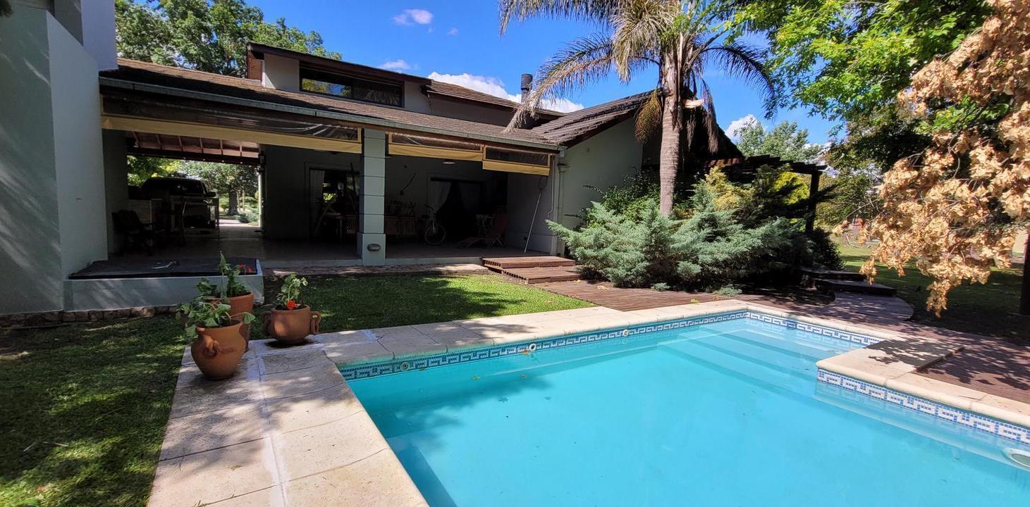 Foto de Casa con pileta en Club de Campo Las Perdices, imagen 1