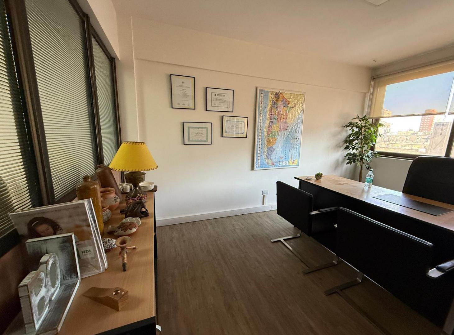 Foto de Oficina comercial en venta y/o alquiler - 200 m2 - Ubicación estratégica, imagen 4