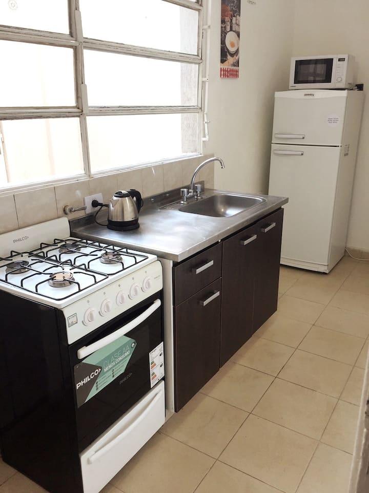 Foto de PH 3 Ambientes sin Expensas. Patio Propio. Ideal jovenes, imagen 2