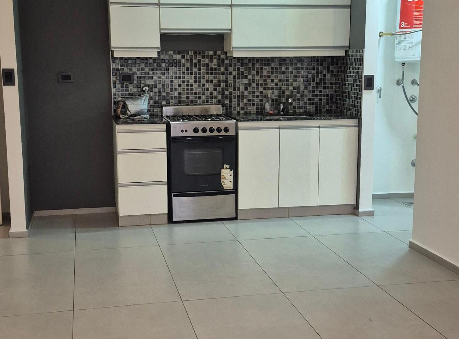 Foto de Alquiler Departamento Dos Ambientes con Patio, imagen 1