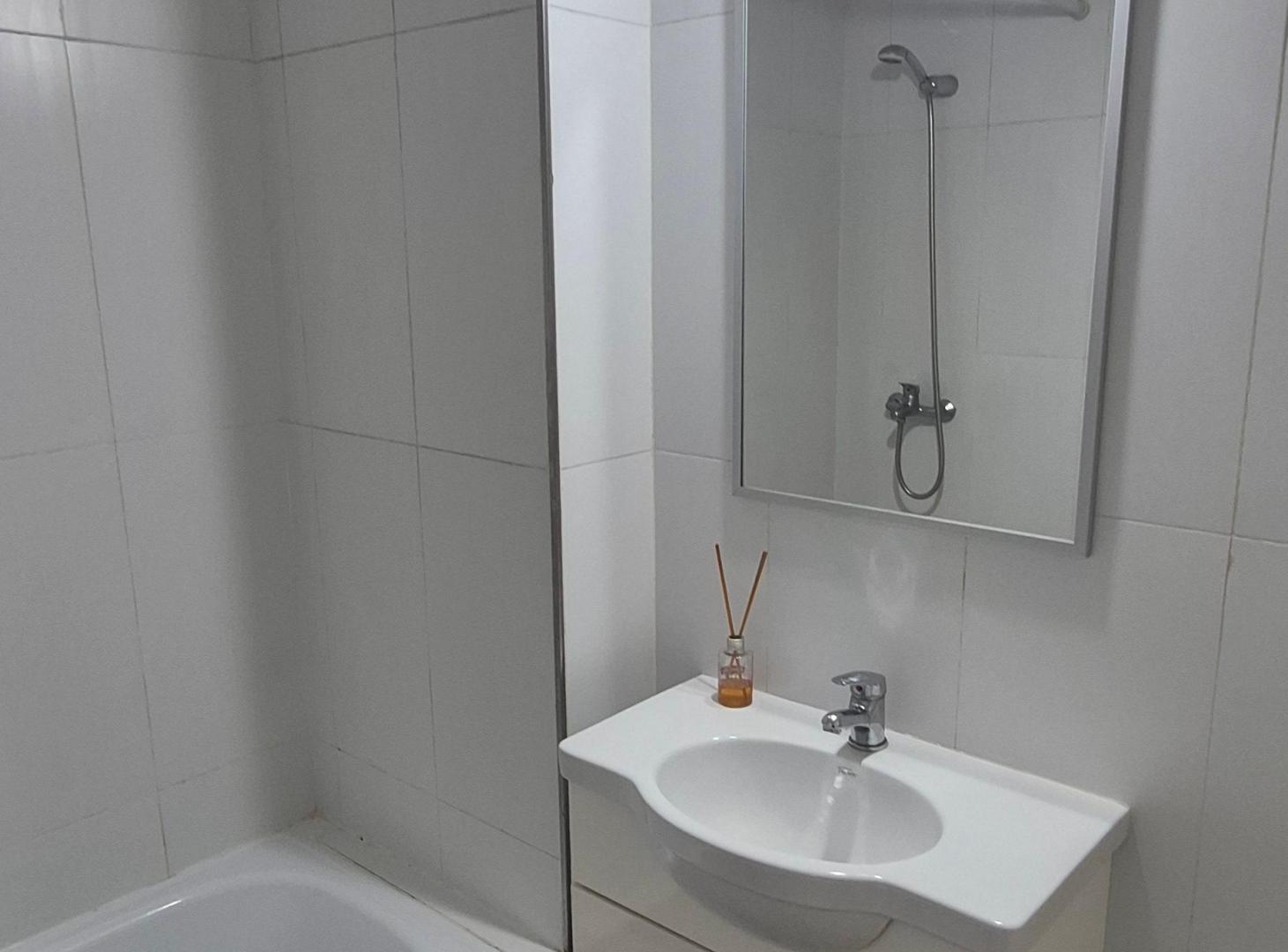 Foto de Alquiler Departamento Dos Ambientes con Patio, imagen 4