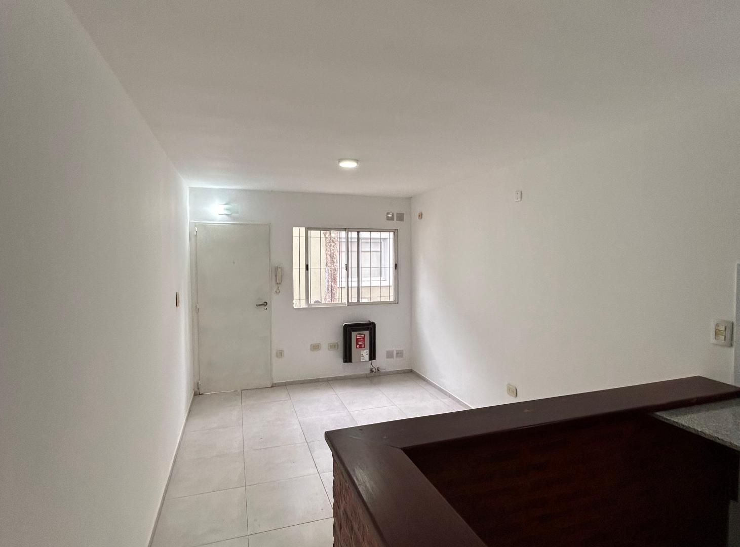 Foto de Departamento 2 ambientes en PB, renovado a nuevo, imagen 1