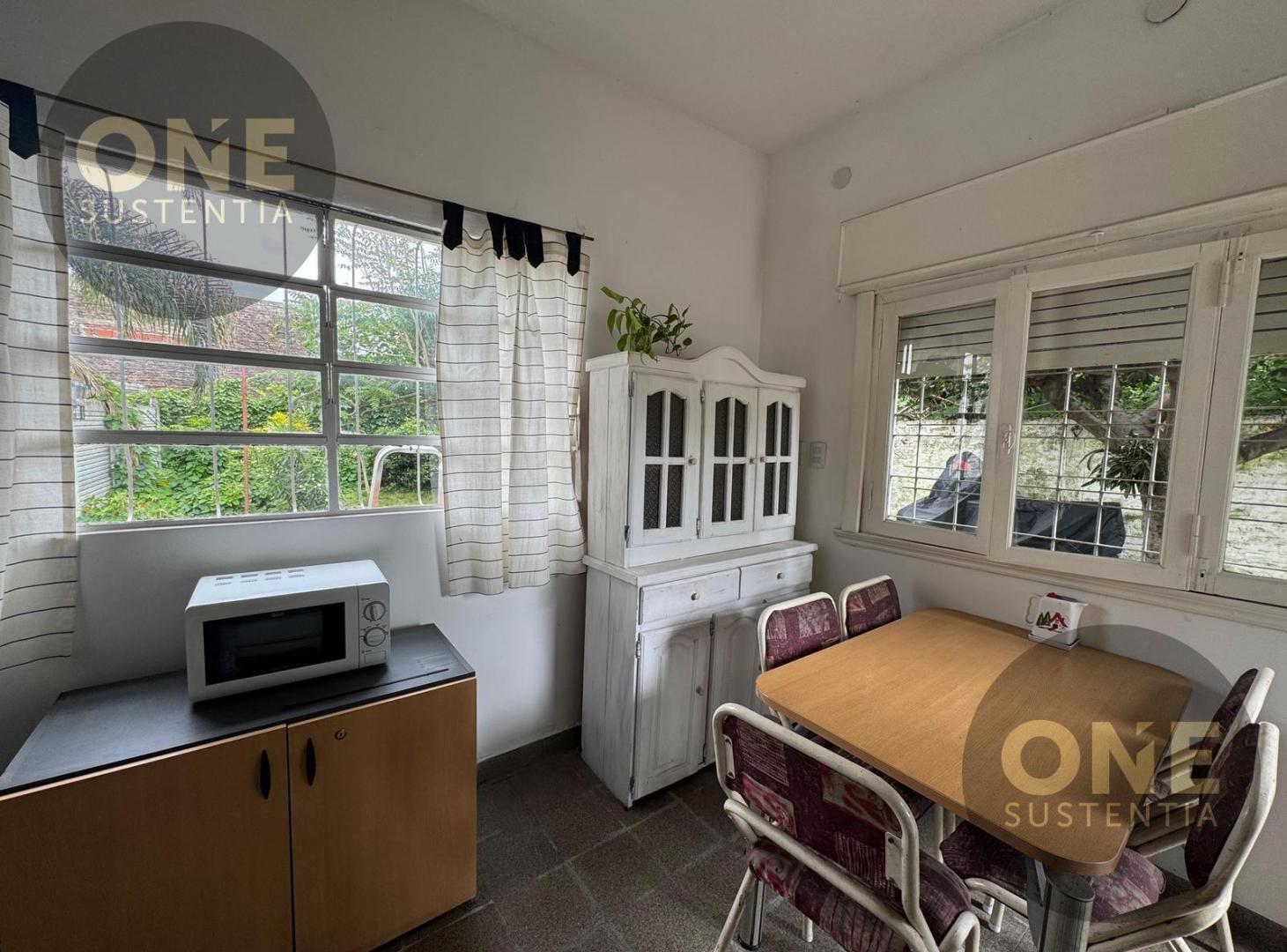 Foto de Casa con lote propio en Banfield Este, imagen 3