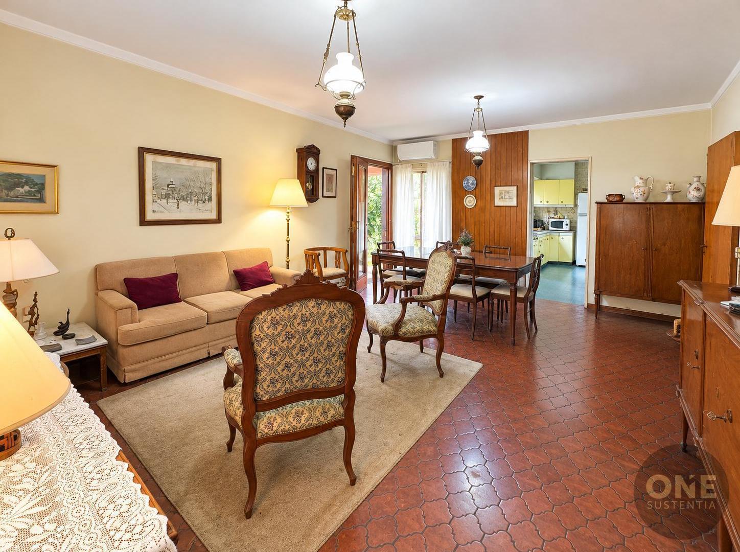 Foto de VENTA CASA 5 AMBIENTES CON PARQUE EN LOMAS DE ZAMORA, imagen 4
