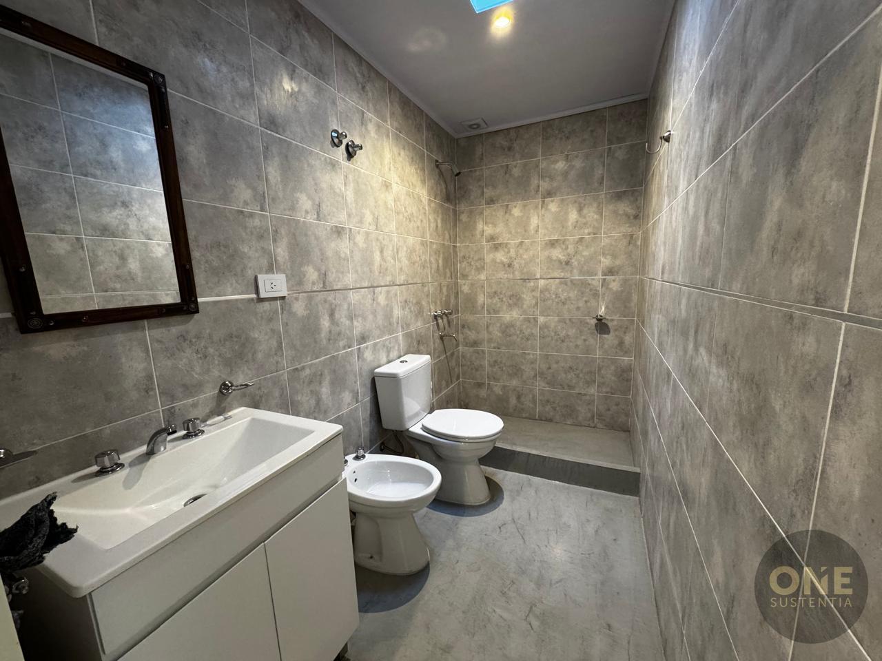 Foto de VENTA PH 2 AMBIENTES EN LANUS OESTE, imagen 5