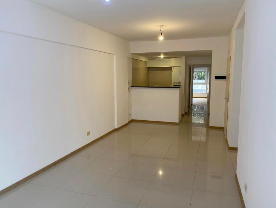 Foto de 2 ambientes con balcon amplio al frente y pileta, imagen 3