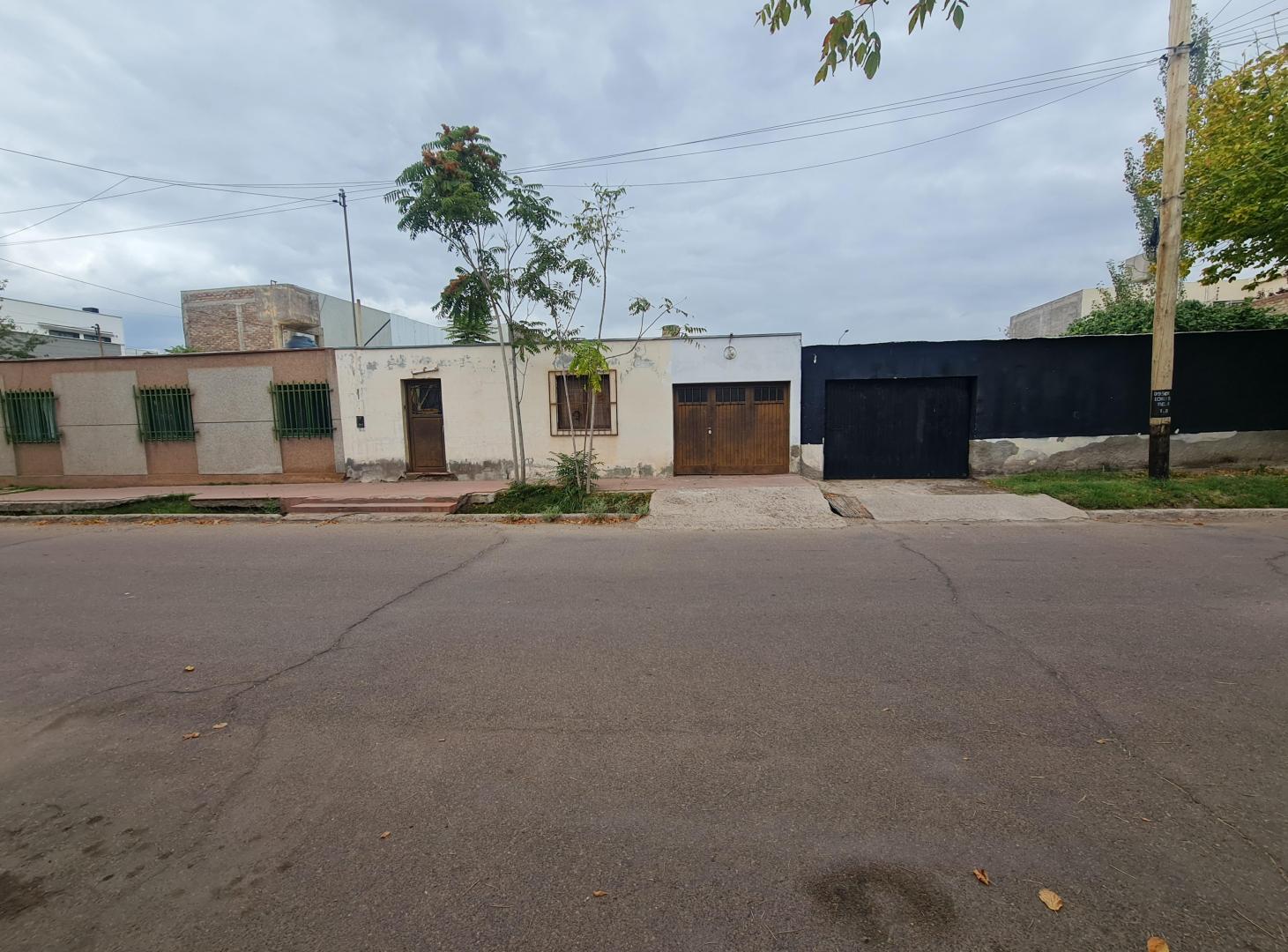 Foto de VENTA - CASA- . BARRIO SAN IGNACIO LOYOLA, imagen 2
