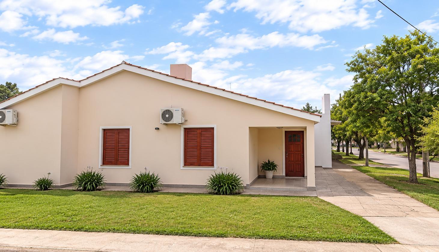Foto de Casa esquina en Selva, a metros del centro, lista para habitar, imagen 2