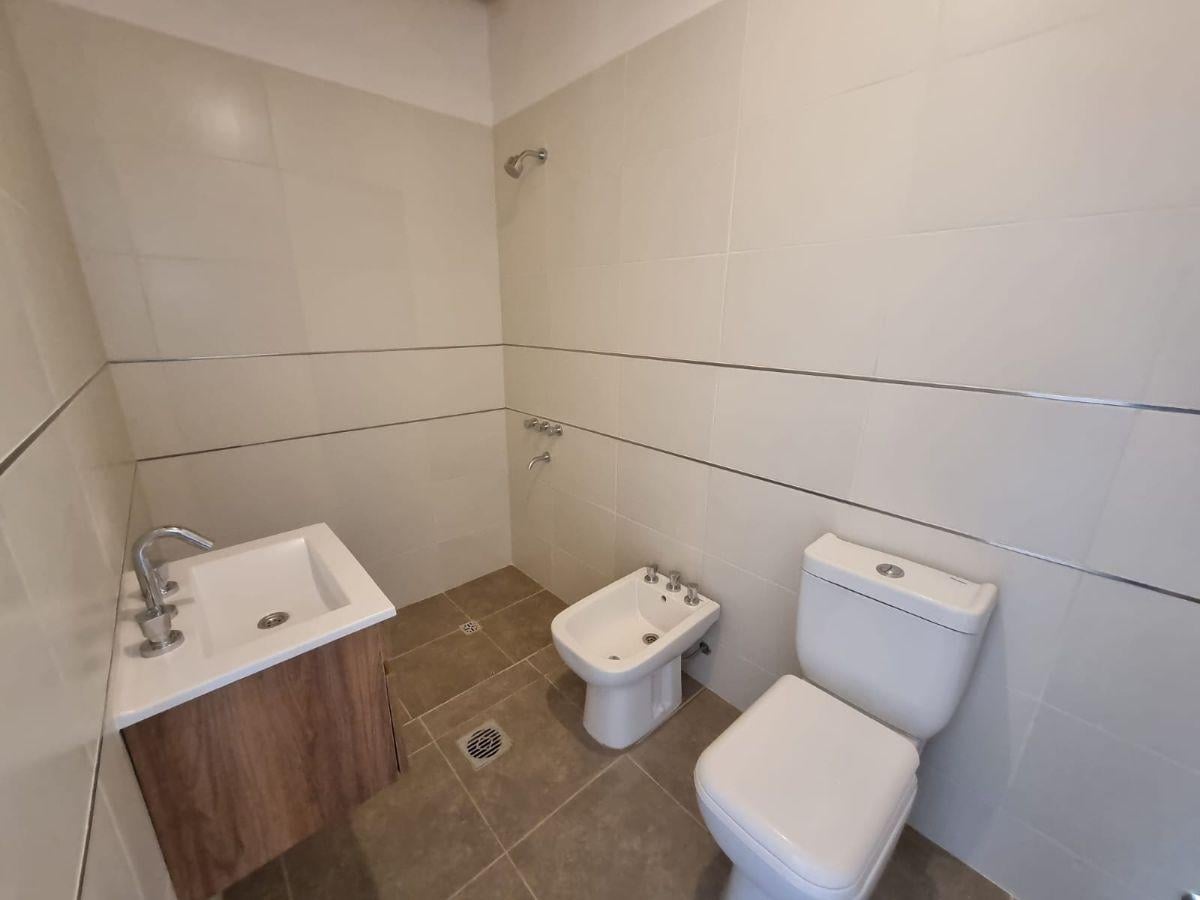 Foto de VENTA CASA A ESTRENAR NATANIA 58 DRUMMOND LUJAN DE CUYO 1 DORM, imagen 2