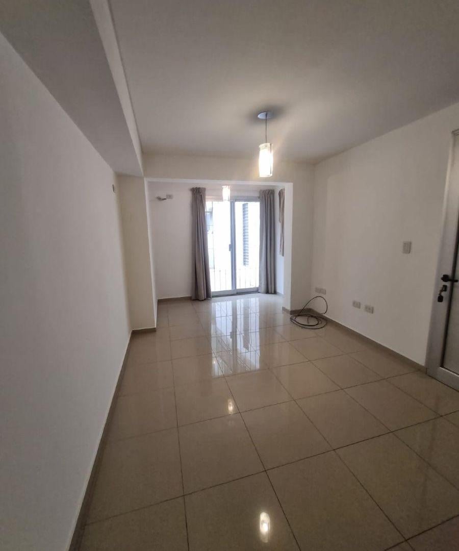 Foto de VENTA DEPATAMENTO GODY CRUZ PLANTA BAJA 1 DORM PATIO Y COCHERA, imagen 3