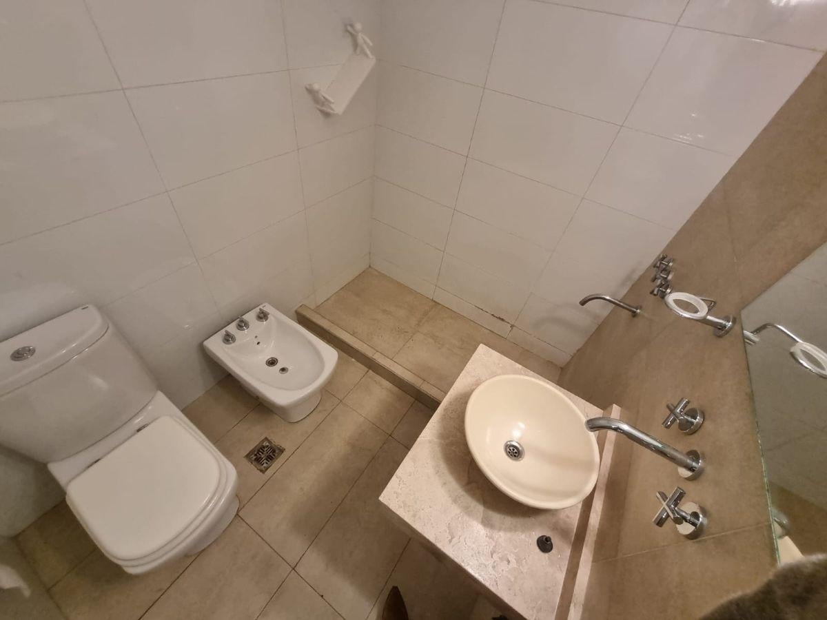 Foto de VENTA DEPATAMENTO GODY CRUZ PLANTA BAJA 1 DORM PATIO Y COCHERA, imagen 5