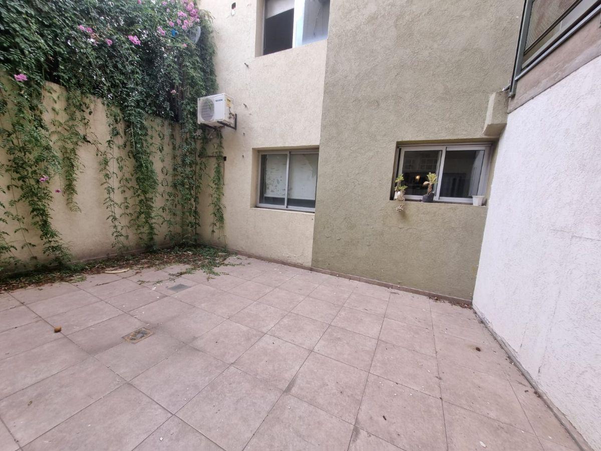 Foto de VENTA DEPATAMENTO GODY CRUZ PLANTA BAJA 1 DORM PATIO Y COCHERA, imagen 2