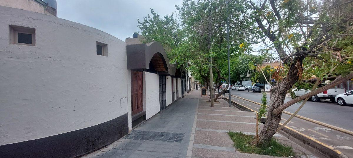 Foto de Alquilo casa esquina Remedios de Escalada y Tucumán, Dorrego, Guaymallen, imagen 2