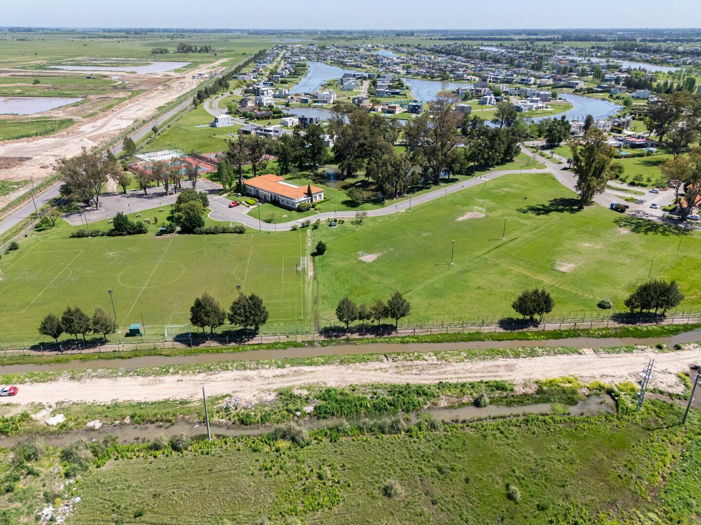 Foto de Lote de 800 m² en barrio privado San Lucas, San Vicente – perimetral, imagen 1