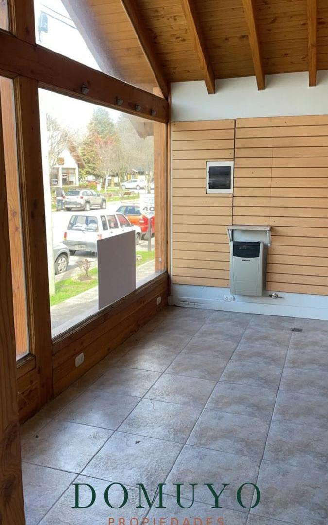 Foto de ALQUILER COMERCIAL EN EL CENTRO DE SAN MARTIN DE LOS ANDES, imagen 2