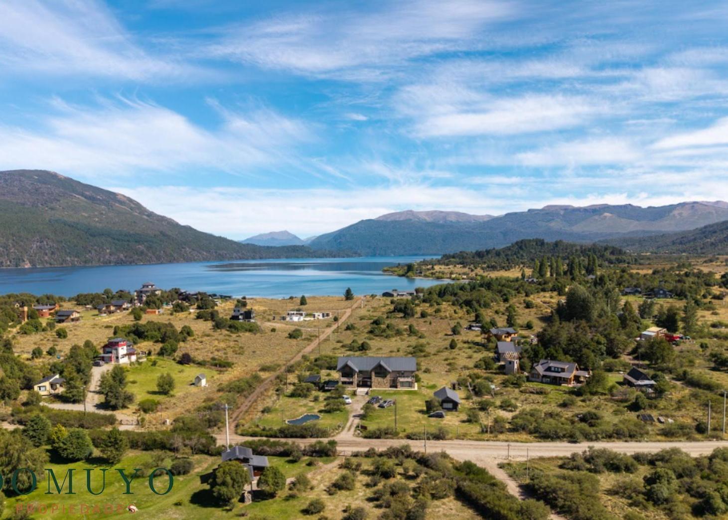 Foto de VENTA Casa 500M2 sobre Terreno 3000 m2 con vistas al LAGO LOLOG, San, imagen 1