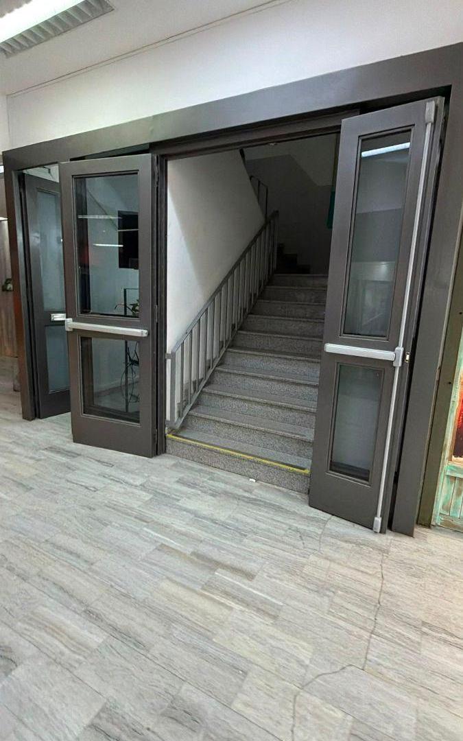 Foto de Oficina- Local En Venta | Galería Jardín Pleno Centro De Neuquén, imagen 5
