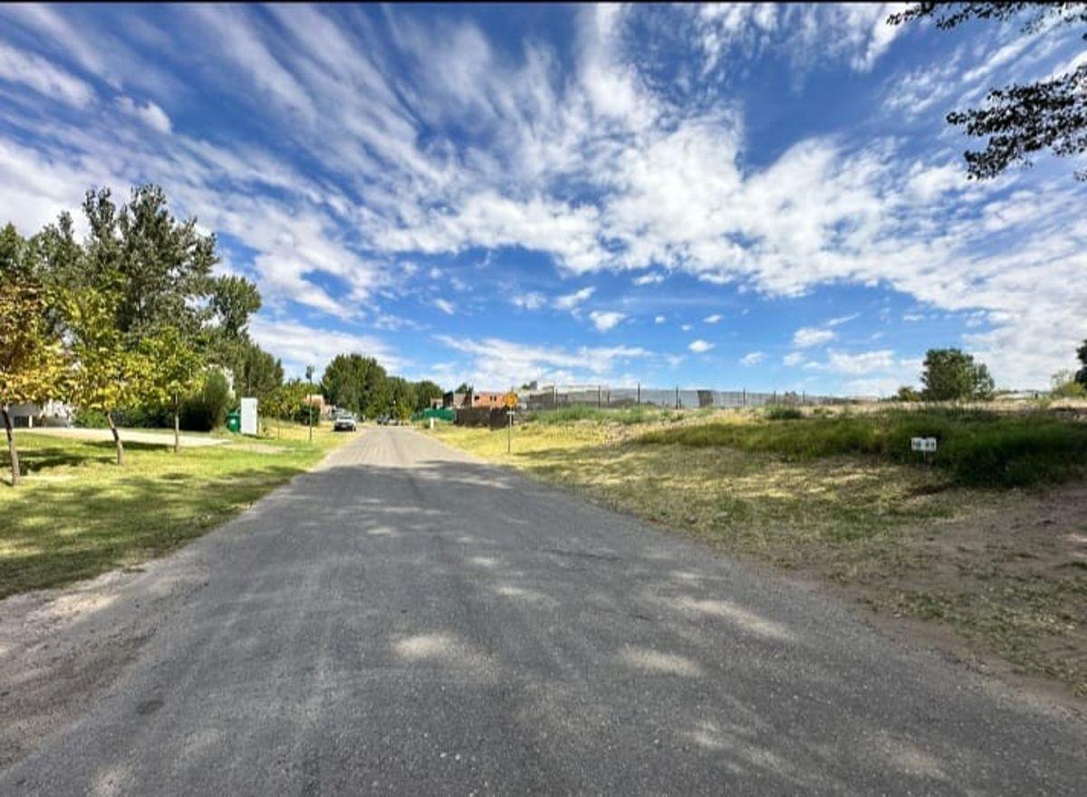 Foto de Lote En Venta | Canales De Plottier Golf Resort. Fondo De Cancha Y, imagen 4