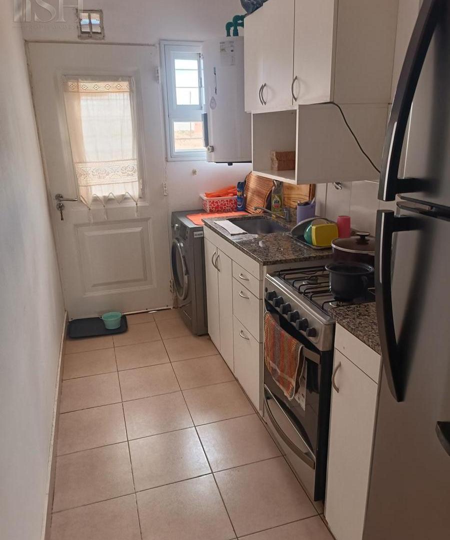 Foto de VENTA CASA DOS DORMITORIOS Hugo Chavez, Mza 711 Barrio Penitenciario, imagen 3