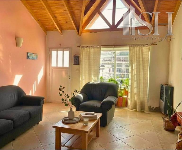 Foto de VENTA CASA 3 DORMITORIOS - APTO CREDITO - CIPOLLETTI, RIO NEGRO, imagen 2