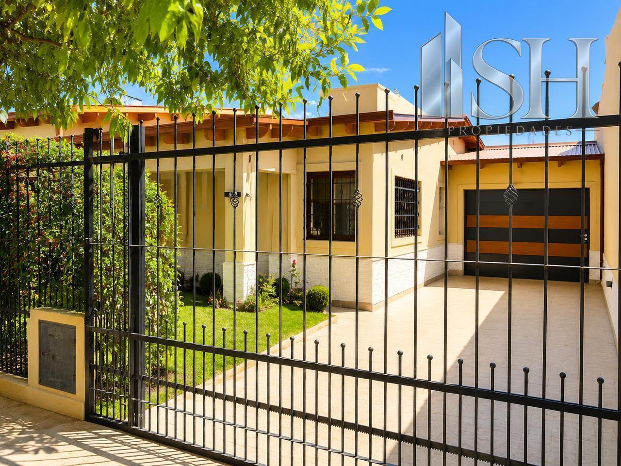 Foto de Venta Casa dos dormitorios Don Bosco al 300 Cinco Saltos Rio Negro, imagen 2