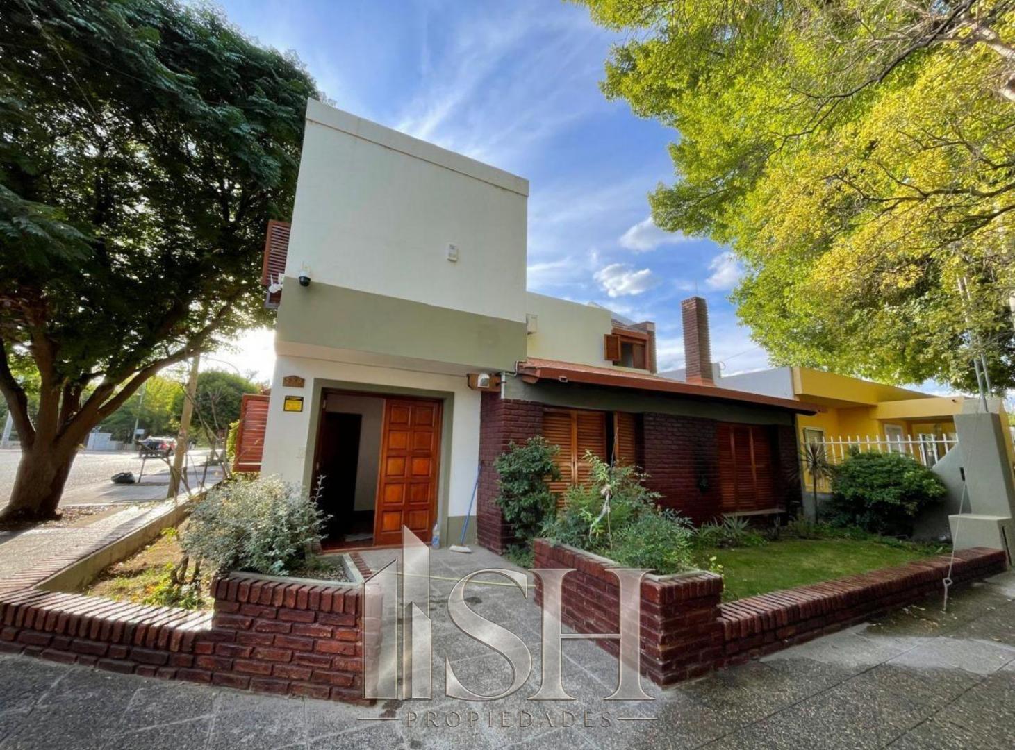 Foto de Venta casa 4 dormitorios B° Manzanar Cipolletti APTO CRÉDITO, imagen 4