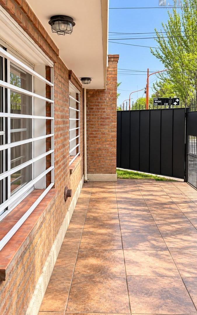Foto de CASA EN ALQUILER CIPOLLETTI, imagen 1