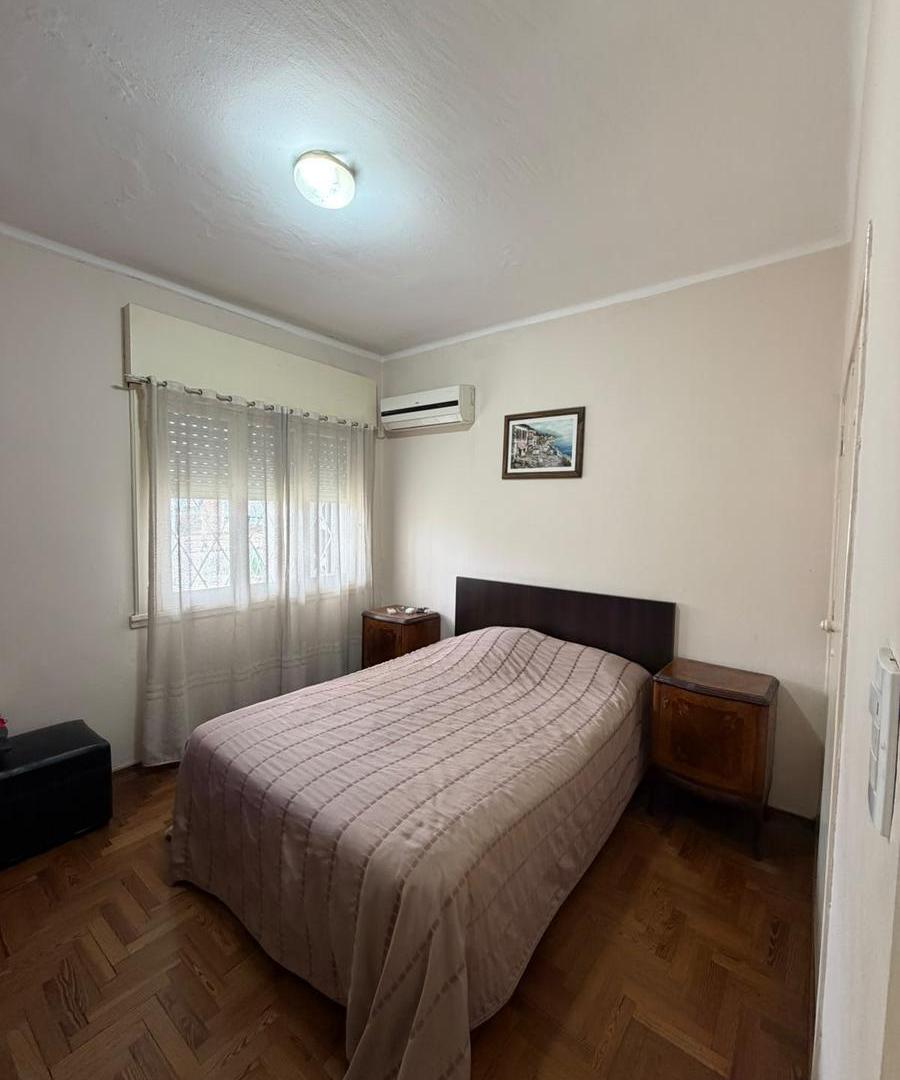 Foto de CASA MULTIFAMILIAR EN VENTA – CASEROS | 6 AMBIENTES CON GARAJE, imagen 3