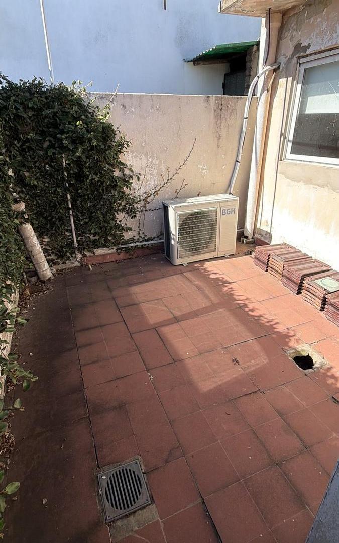 Foto de CASA MULTIFAMILIAR EN VENTA – CASEROS | 6 AMBIENTES CON GARAJE, imagen 5