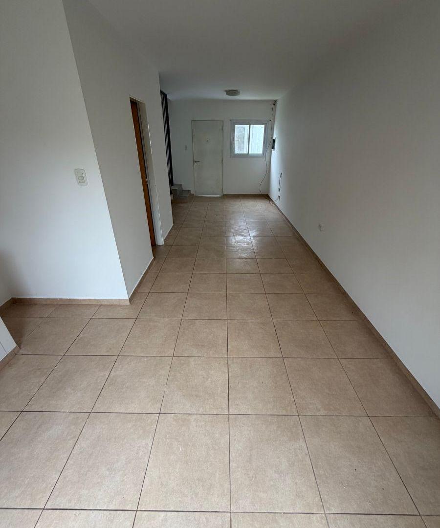 Foto de ALQUILO DUPLEX 64 e/ 136 y 137, imagen 5