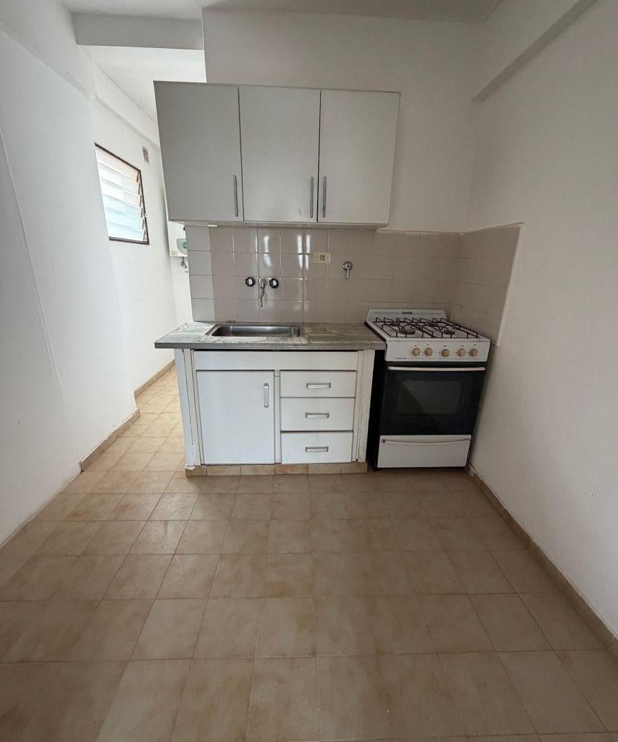 Foto de DEPARTAMENTO DOS DORMITORIOS 61 e/ 11 y 12, imagen 3
