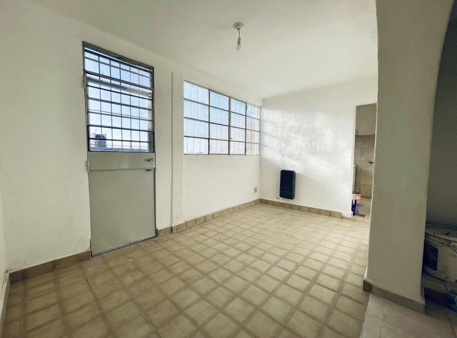 Foto de CASA EN VENTA 2 DORM + PLANOS, imagen 3