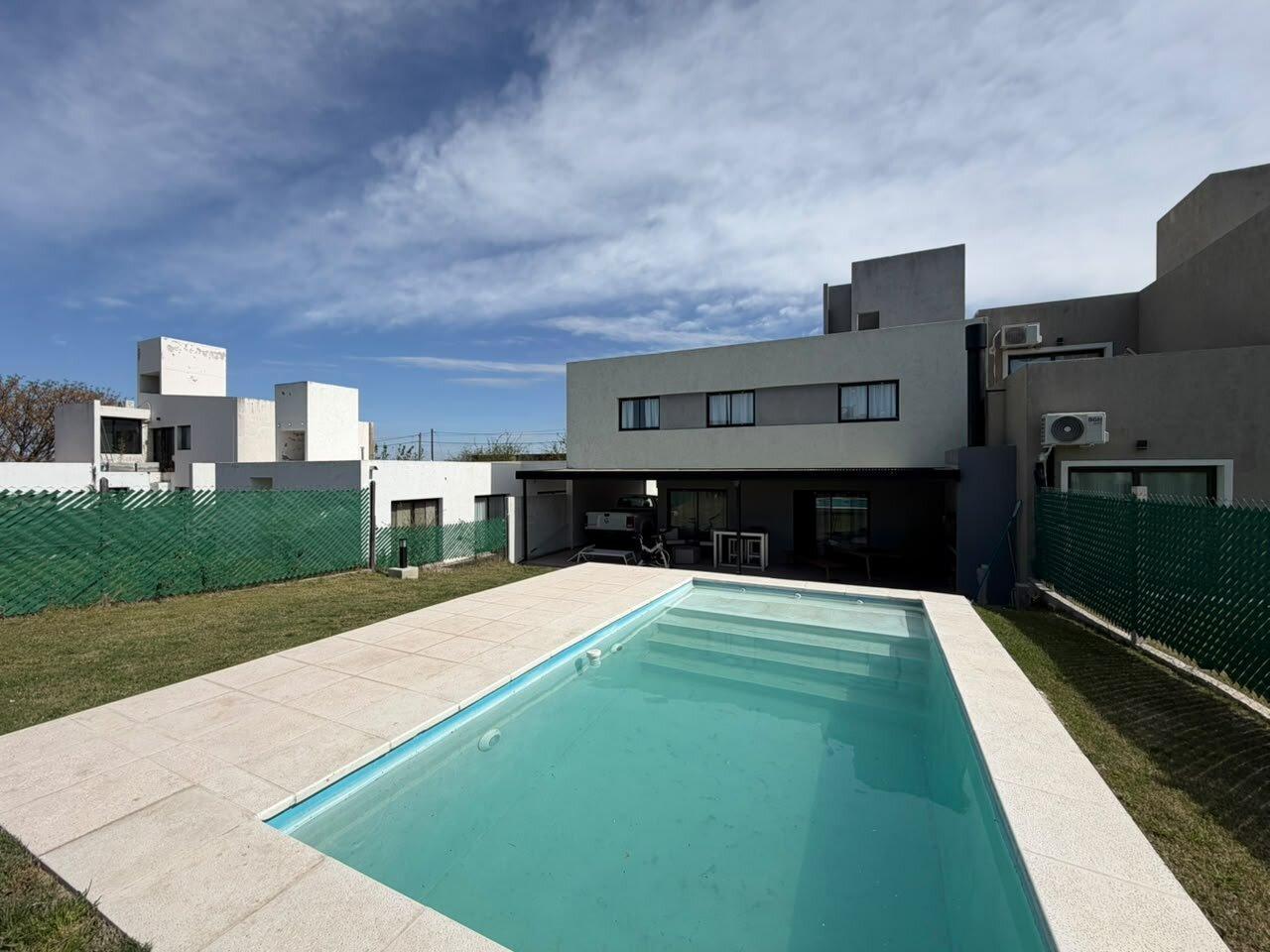 Foto de CASA 3 DORMITORIOS EN VENTA B° TEJAS 4, imagen 1