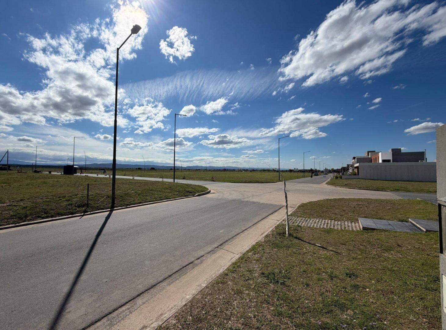 Foto de LOTE INTERNO EN COLINAS DE MANANTIALES EN VENTA, imagen 3