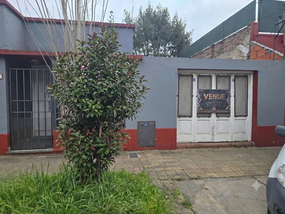 Foto de Casa sobre lote propio a reciclar, imagen 1