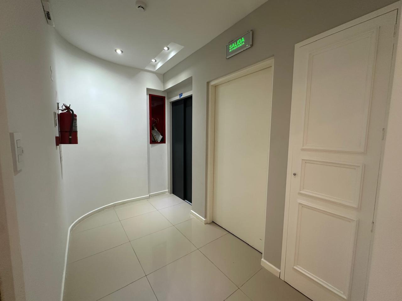 Foto de DEPARTAMENTO SEMIPISO 2 DORMITORIOS, 46 ENTRE 13 Y 14, LA PLATA., imagen 1