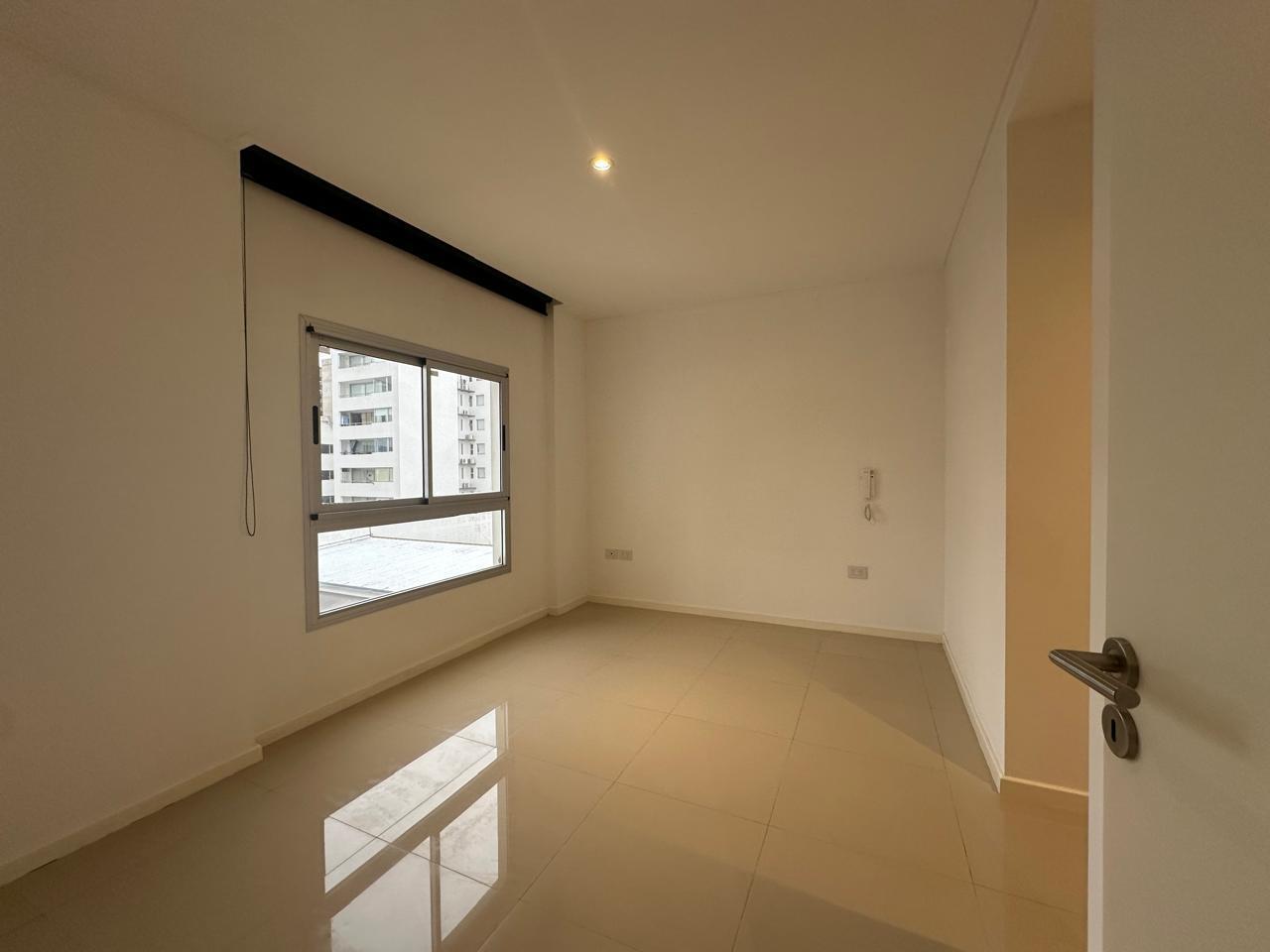 Foto de DEPARTAMENTO SEMIPISO DE 2 DORMITORIOS CATEGORIA EN ALQUILER, 46 ENTRE, imagen 5