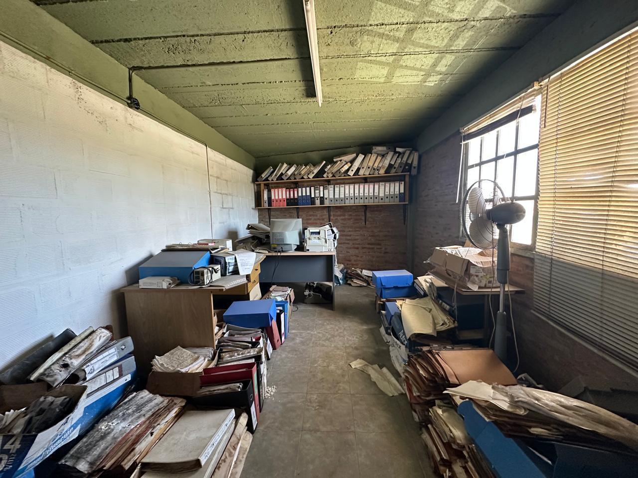 Foto de GALPON EN VENTA DE 900M2 CON OFICINAS, 50 Y 128, ENSENADA., imagen 2