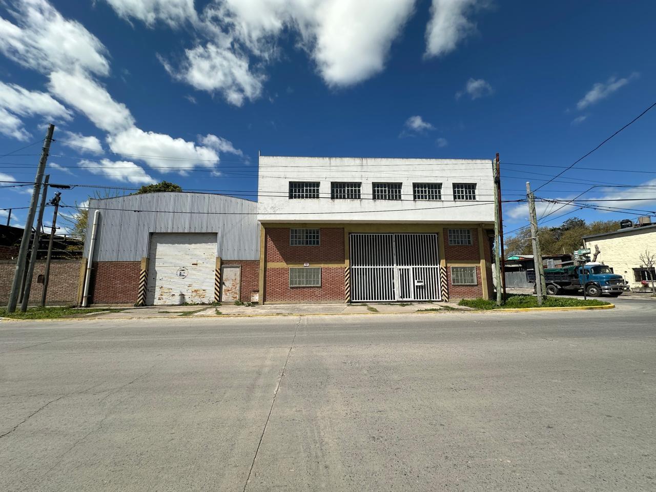 Foto de GALPON EN VENTA DE 900M2 CON OFICINAS, 50 Y 128, ENSENADA., imagen 1