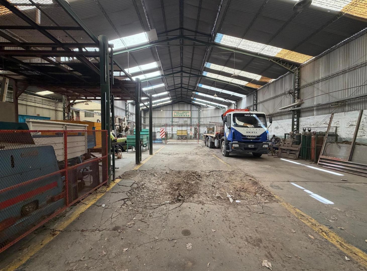 Foto de GALPON EN VENTA DE 900M2 CON OFICINAS, 50 Y 128, ENSENADA., imagen 4