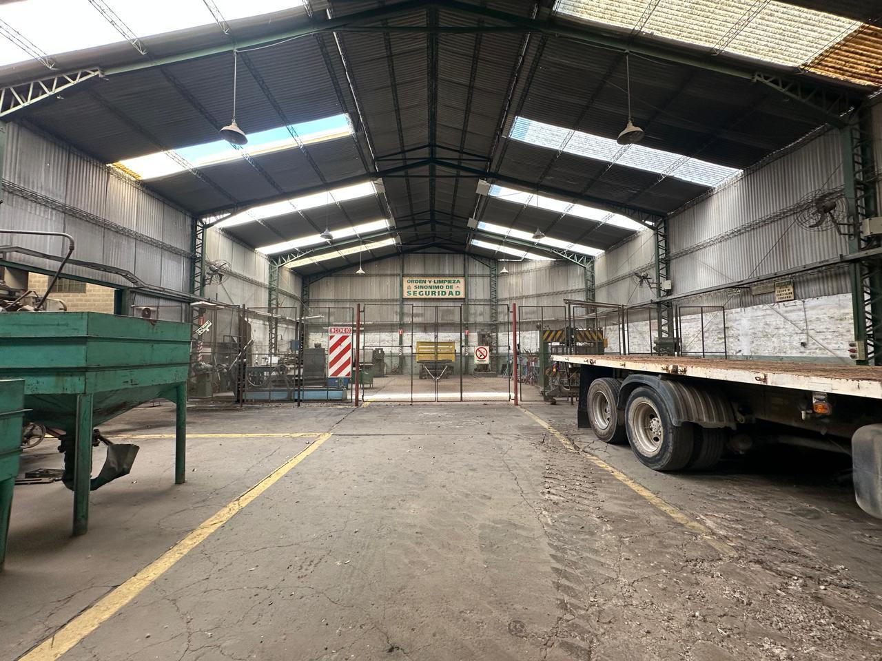Foto de GALPON EN VENTA DE 900M2 CON OFICINAS, 50 Y 128, ENSENADA., imagen 3
