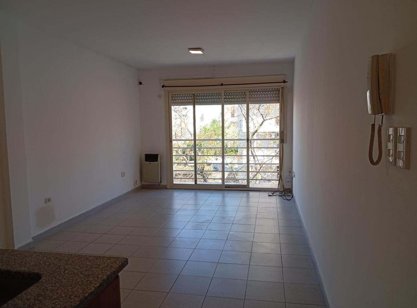Foto de MONOAMBIENTE EN VENTA CON BALCON AL FRENTE, 15 ENTRE 45 Y 46., imagen 1