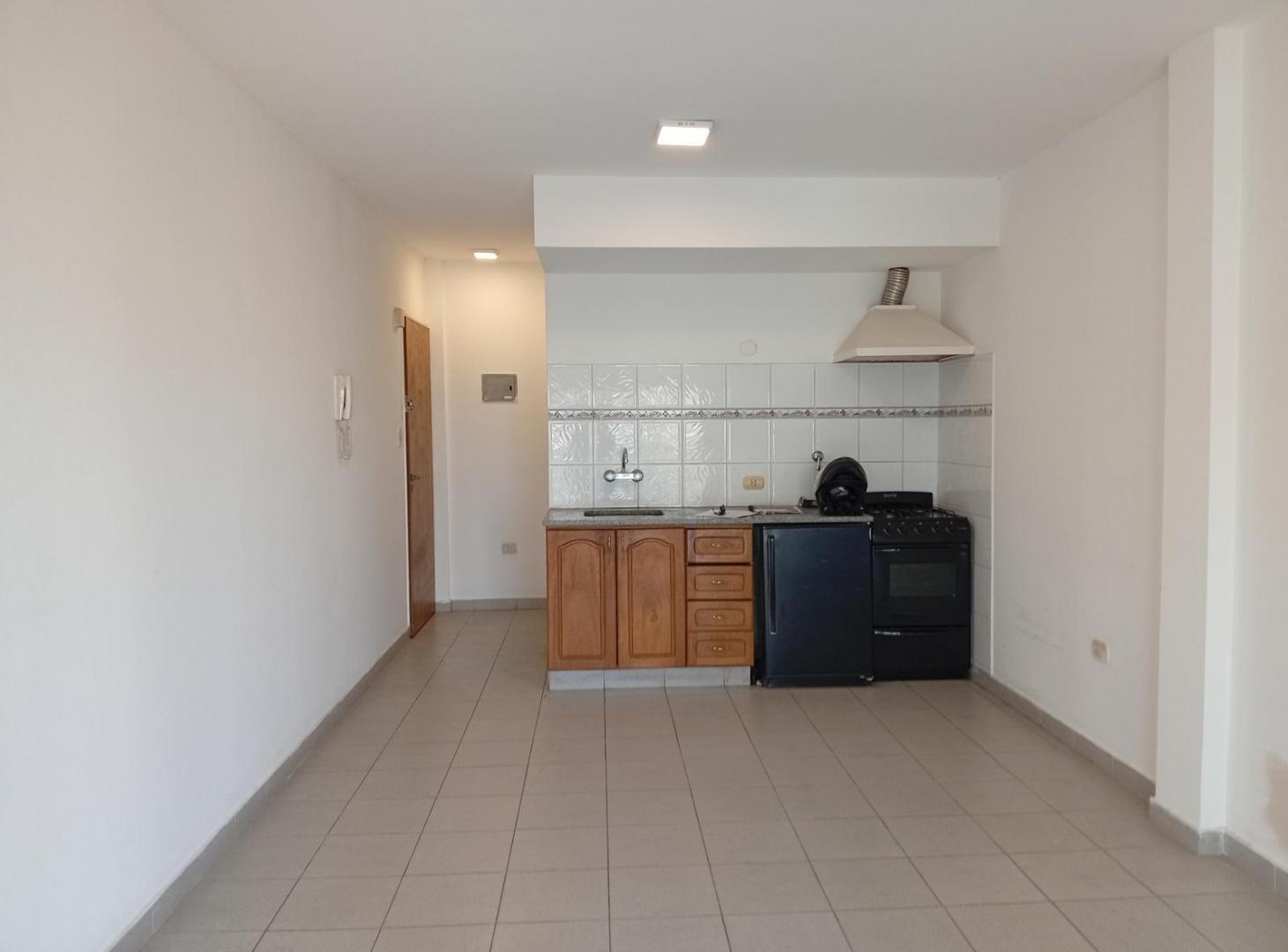 Foto de MONOAMBIENTE EN VENTA CON BALCON AL FRENTE, 15 ENTRE 45 Y 46., imagen 2