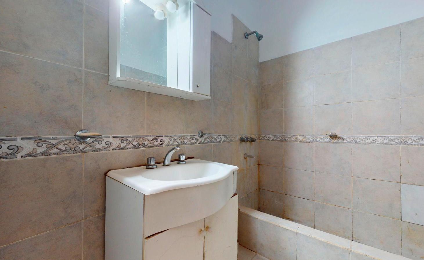 Foto de CASA A LA VENTA EN BLOQUE DE 2 CASAS, 153 ENTRE 67 Y 68, LOS HORNOS., imagen 3