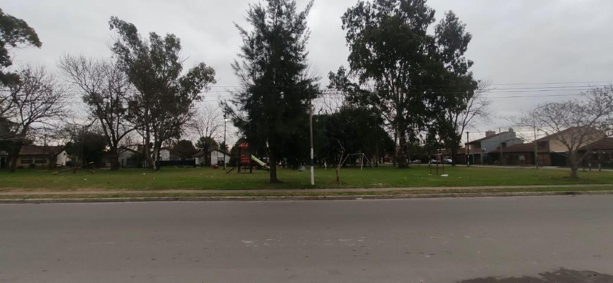 Foto de LOTE FRENTE A PLAZA – LISTO PARA CONSTRUIR, imagen 5