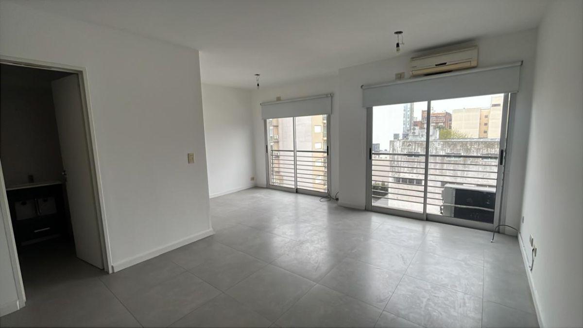 Foto de Departamento monoambiente en alquiler en Castelar Norte con TERRAZA, imagen 2