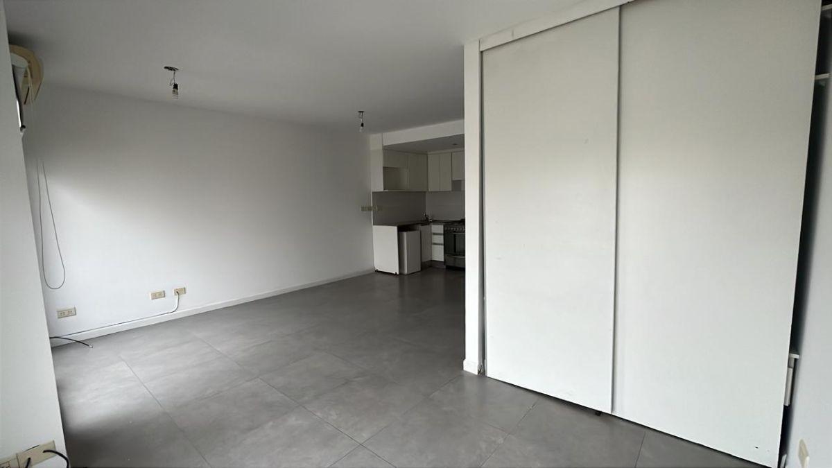 Foto de Departamento monoambiente en alquiler en Castelar Norte con TERRAZA, imagen 1