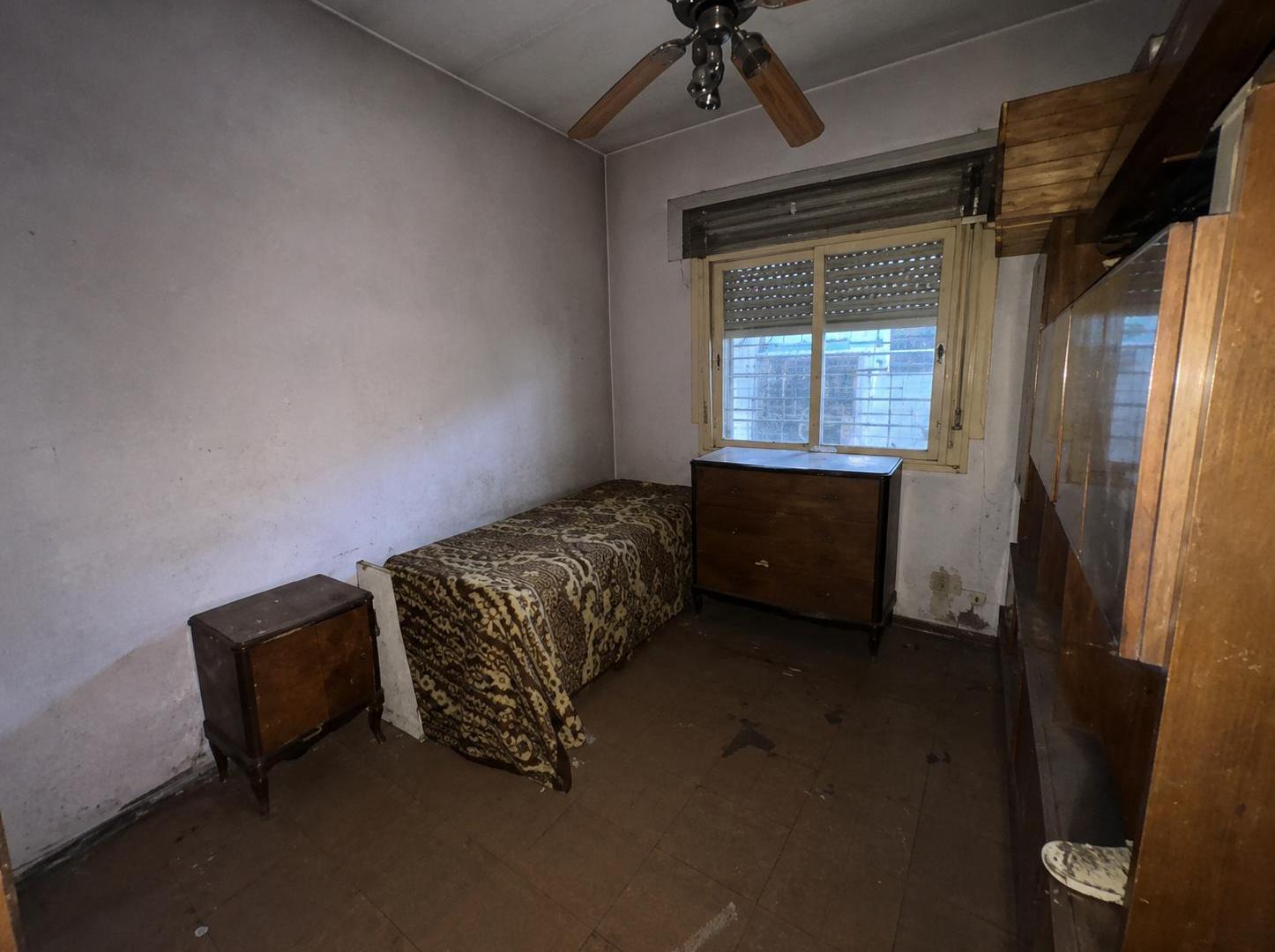 Foto de Casa a reciclar perfectamente ubicada en Castelar, imagen 5