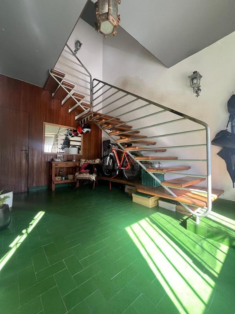 Foto de CASA EN VENTA 5 AMBIENTES TEMPERLEY, imagen 1